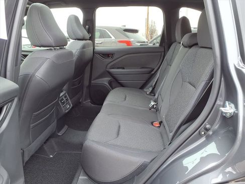 Used 2025 Subaru Forester Premium image 20