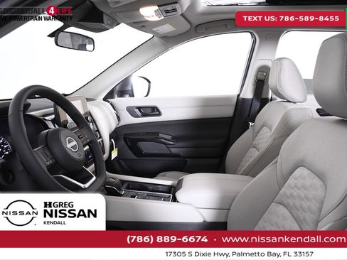 New 2024 Nissan Pathfinder SV w/ SV Premium Package image 20