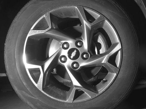 Used 2025 Chevrolet Trax LT FWD image 13