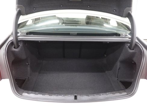 Used 2019 BMW 330i xDrive Sedan w/ Premium Package image 13