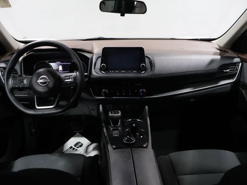 Used 2023 Nissan Rogue S image 16