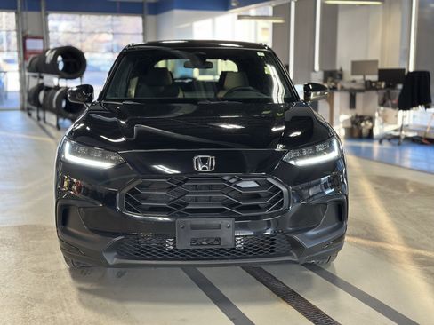 Used 2024 Honda HR-V Sport image 2
