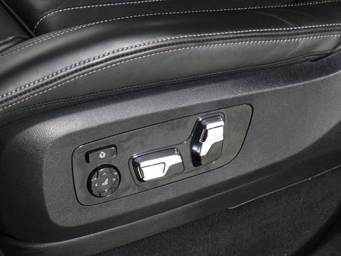 Used 2024 BMW X7 M60i w/ M Sport Professional Package image 23