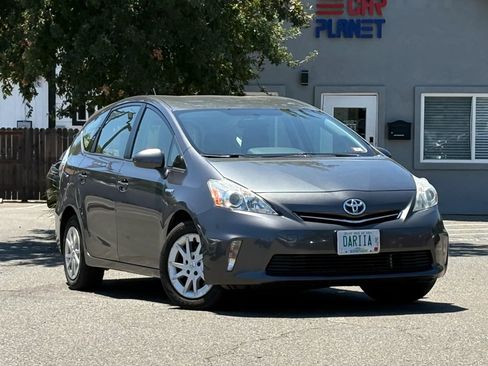Used 2013 Toyota Prius V Two FWD image 3