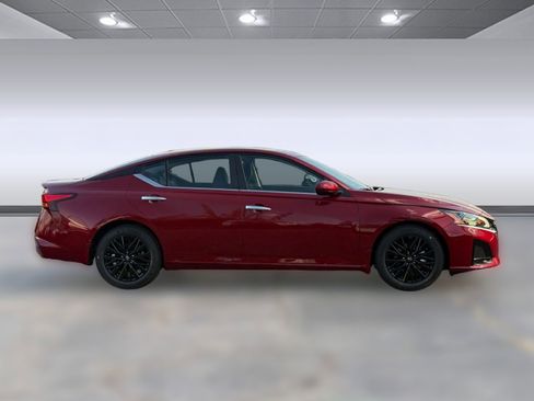 New 2025 Nissan Altima 2.5 SV w/ SV Special Edition Package image 7