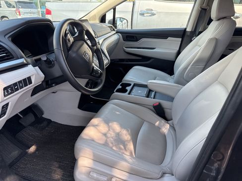 Used 2025 Honda Odyssey EX-L image 10