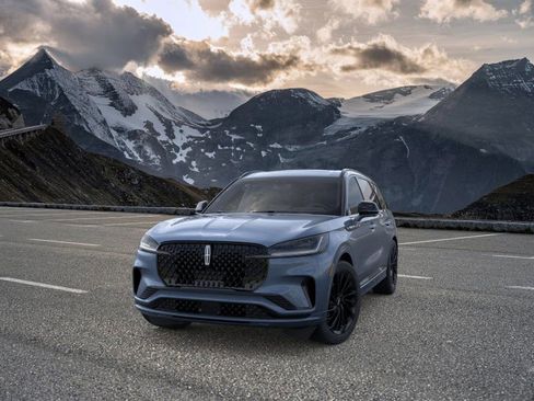 New 2026 Lincoln Aviator Reserve w/ Jet Appearance Package image 2