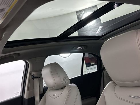 Certified 2023 Cadillac XT4 Luxury w/ Cold Weather Package image 22