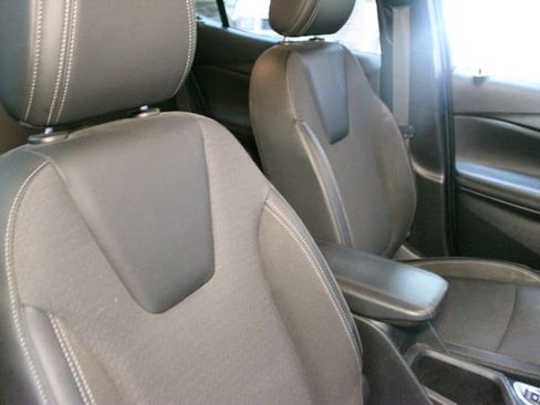 Used 2021 Buick Encore GX Preferred w/ Cold Weather Comfort Package AWD/4WD image 11