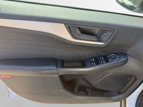 Used 2022 Ford Escape SE FWD image 14