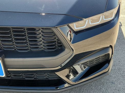 Used 2025 Ford Mustang Premium RWD image 8