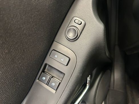 Used 2014 Chevrolet Camaro LT image 15