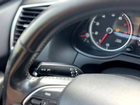 Used 2015 Audi Q5 2.0T Premium Plus w/ Technology Package image 29