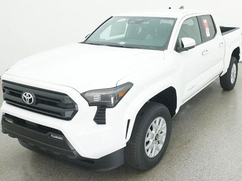 New 2026 Toyota Tacoma SR5 image 3