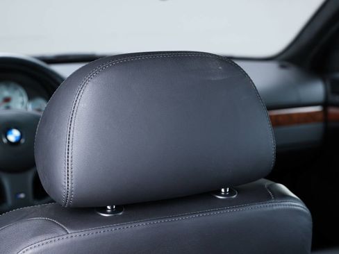 Used 2003 BMW M5 image 76