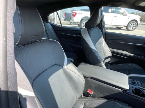 Used 2025 Toyota Camry SE image 27