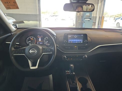 Used 2022 Nissan Altima 2.5 S image 13