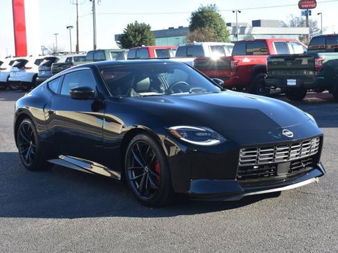 Used 2024 Nissan Z Performance w/ Floor Mat Package image 3