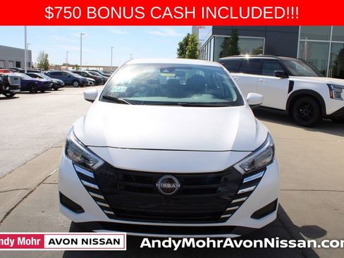 New 2025 Nissan Versa SV w/ Trunk Package image 2