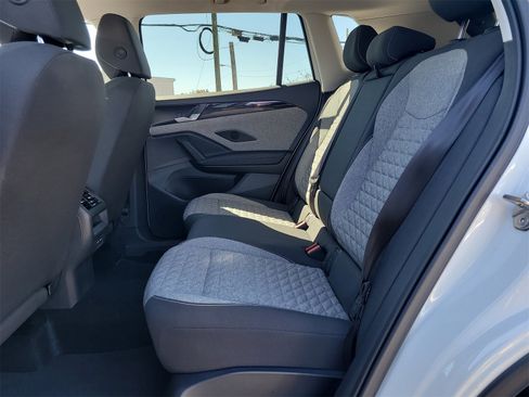 Used 2025 Volkswagen Tiguan S image 12