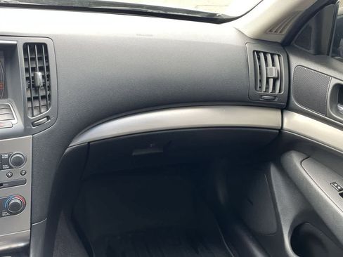 Used 2013 INFINITI G37 x w/ Premium Pkg image 16