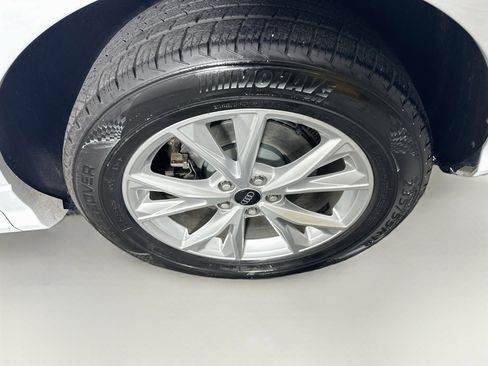 Used 2024 Audi Q3 2.0T Premium AWD/4WD image 11