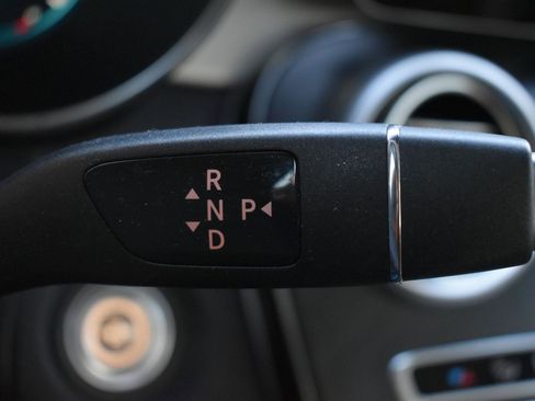 Used 2022 Mercedes-Benz GLC 300 4MATIC image 24