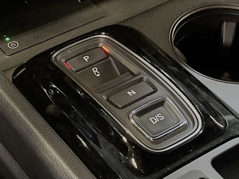 Used 2025 Honda Pilot TrailSport image 16
