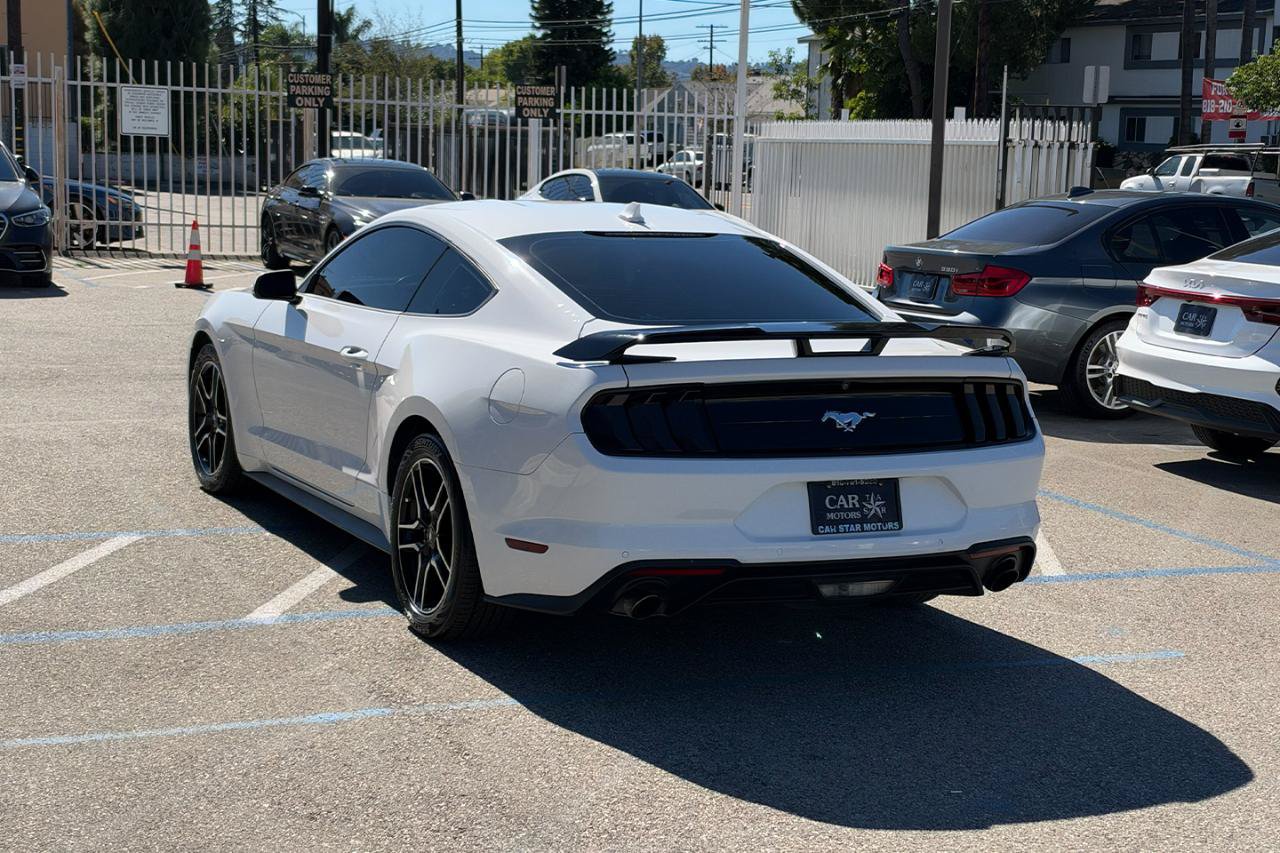 Used 2021 Ford Mustang Premium RWD image 9