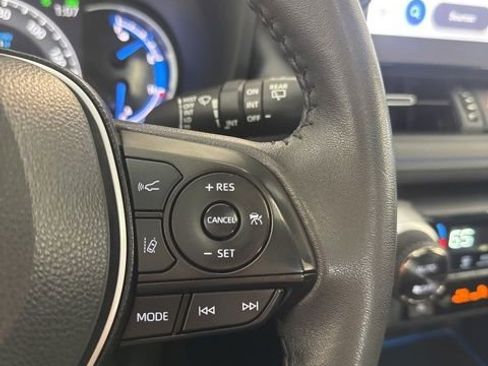 Used 2024 Toyota RAV4 XSE AWD/4WD image 9