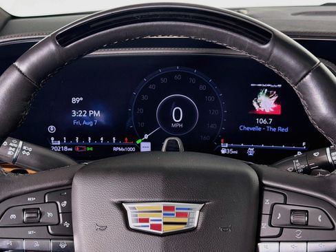 Used 2023 Cadillac Escalade Premium Luxury AWD/4WD image 20