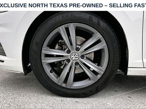 Used 2021 Volkswagen Jetta R-Line FWD image 9