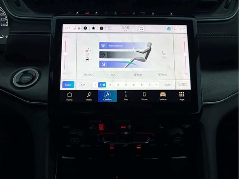 Used 2023 Jeep Grand Cherokee Limited image 22