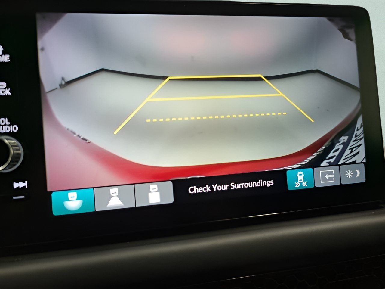 Certified 2025 Honda HR-V EX-L image 32