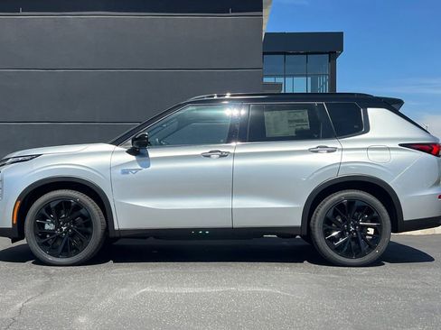 New 2025 Mitsubishi Outlander SEL Black Edition image 8