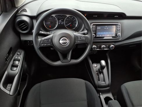 Certified 2025 Nissan Kicks Play S FWD image 1