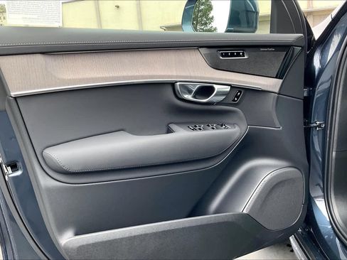 New 2026 Volvo XC90 B6 Ultra w/ Protection Package image 24