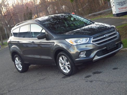 Used 2017 Ford Escape SE w/ Equipment Group 201A image 29