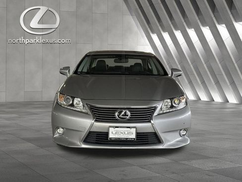 Used 2015 Lexus ES 350 w/ Luxury Package image 7