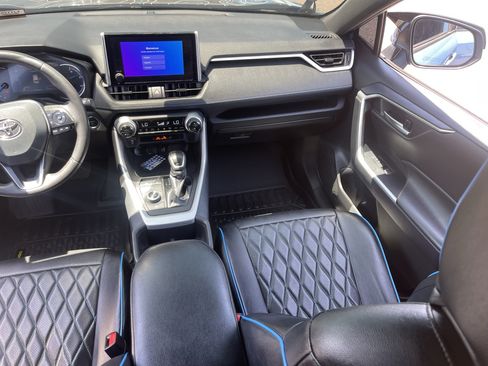 Used 2024 Toyota RAV4 SE AWD/4WD image 15
