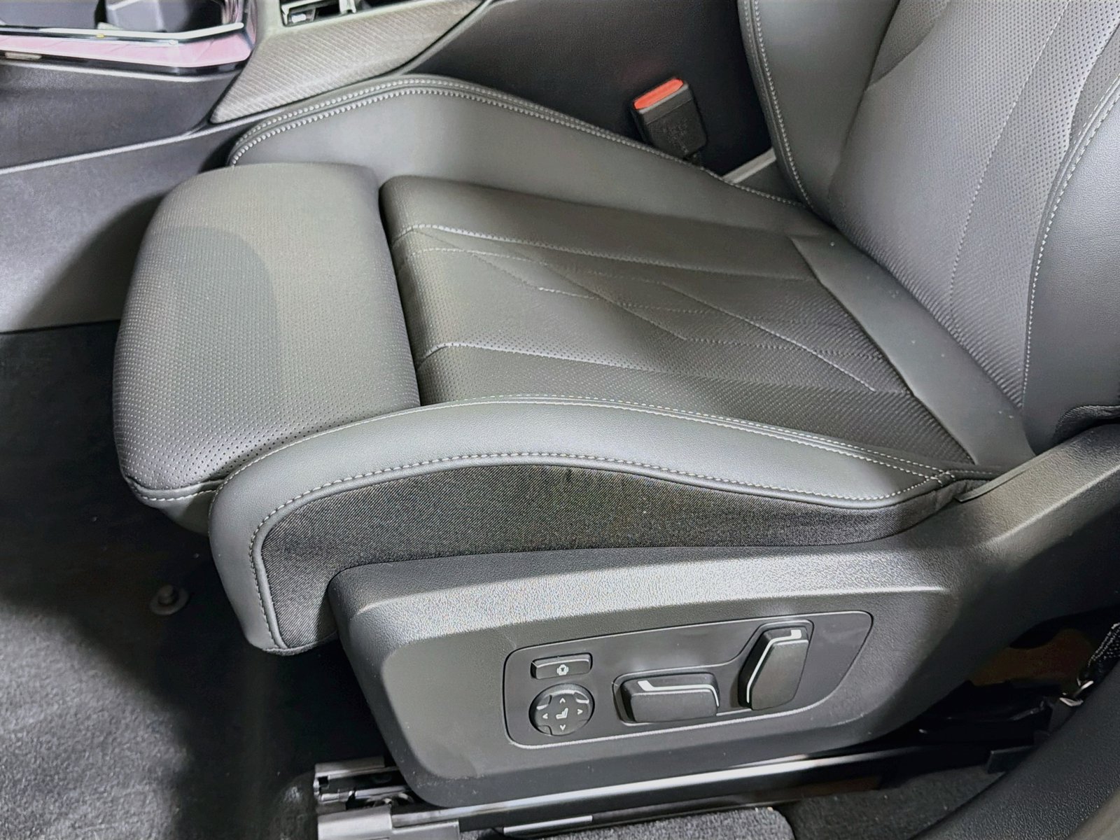 New 2026 BMW X3 xDrive30i w/ Premium Package AWD/4WD image 21