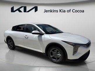 New 2026 Kia K4 FWD video 1