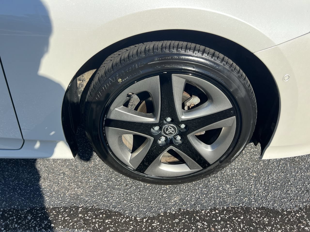 Used 2020 Toyota Prius Limited FWD image 13