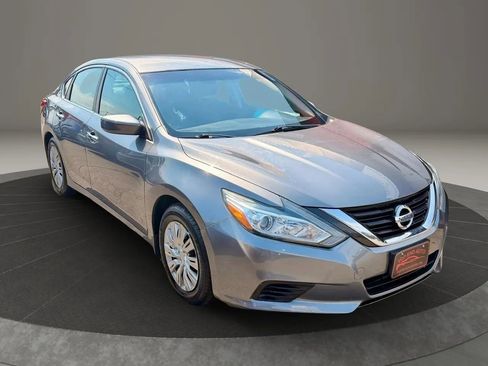 Used 2018 Nissan Altima 2.5 S image 3