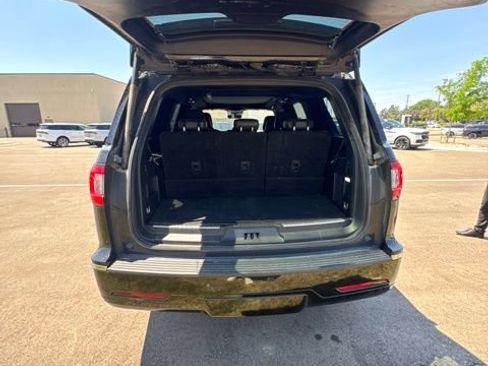 Used 2020 Lincoln Navigator Reserve w/ Equipment Group 208A Reserve AWD/4WD image 12