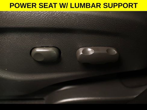 Used 2022 Chevrolet Trax LT w/ Driver Confidence Package image 3