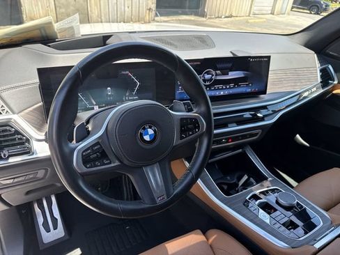 Used 2024 BMW X5 xDrive40i w/ M Sport Package AWD/4WD image 16