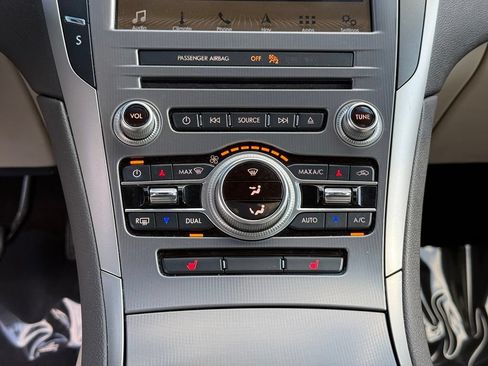 Used 2017 Lincoln MKZ Select w/ Select Plus Package AWD/4WD image 15