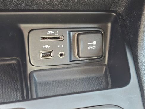 Used 2014 Jeep Cherokee Latitude FWD image 30