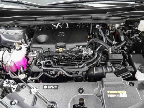 Certified 2026 Toyota Sienna XLE FWD image 29